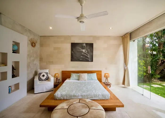 Batik Villa Seminyak (Bali)